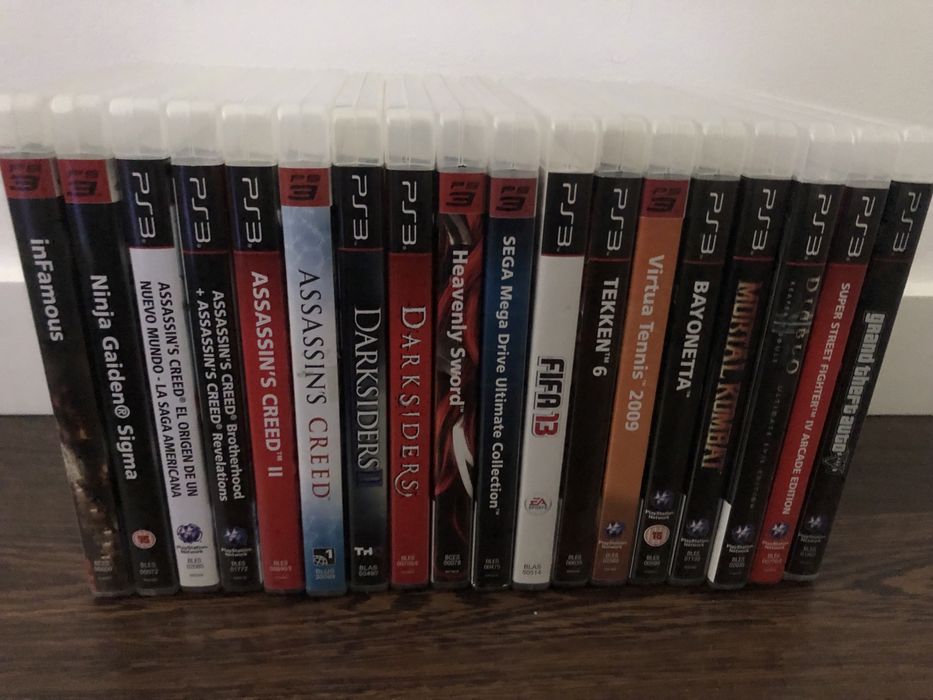 Consola ps3 super slim com 17 jogos