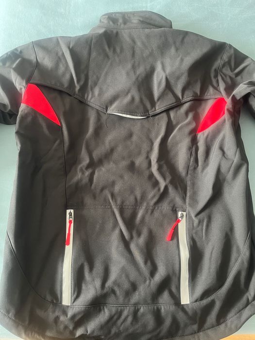 Casaco ciclismo/caminhada X-Tiger repele chuva ligeira e é termico