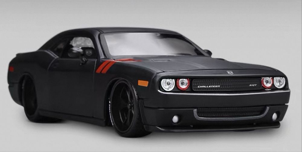Dodge Challenger acende as luzes miniatura para coleccionadores
