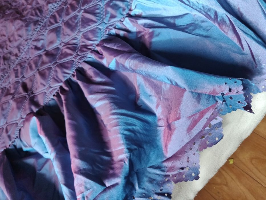 Покрывало с подушками для кровати