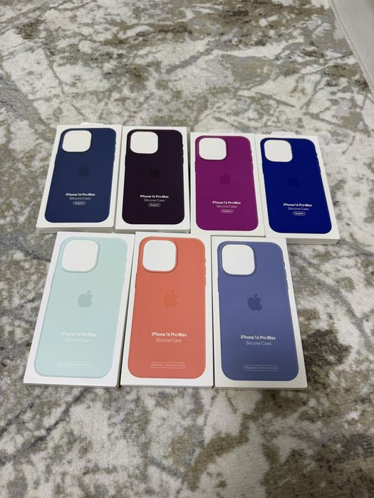 Оригінальний силіконовий чохол Apple MagSafe для iPhone 16 Pro Max