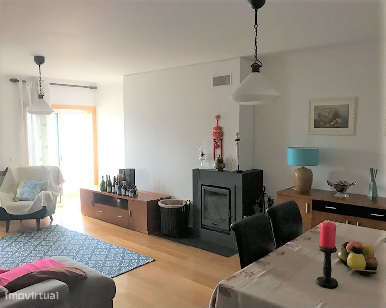 T2 Mobilado/Equipado - Junto ao Centro - Viseu