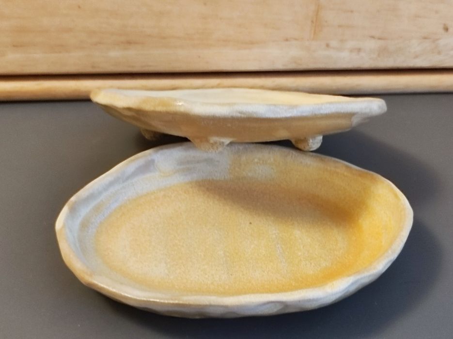 Mydelniczka ceramiczna handmade rękodzieło beż nerikomi