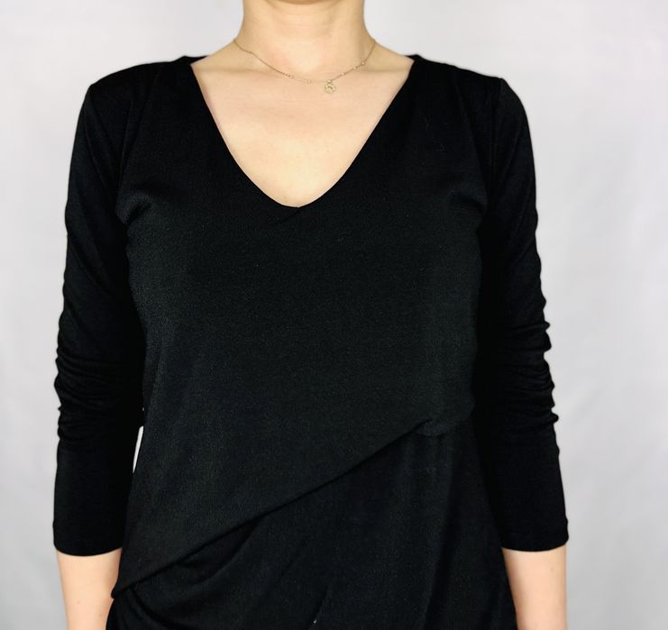 Czarna sukienka z koronkową lamówką M 38