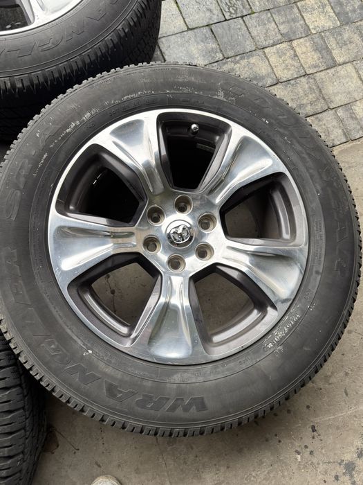 Kola 20” z oponami Dodge Ram 1500 polecam !