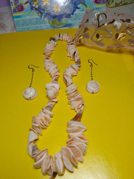 Женские украшения- подвесы колье  бусы серьги  по 50 грн+ подарок