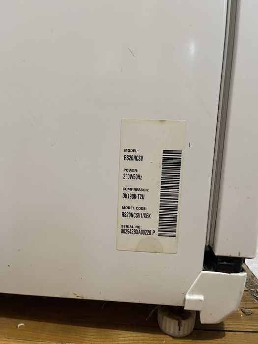 Холодильник Samsung side-by-side