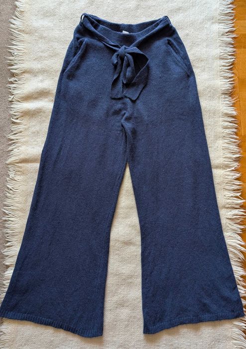 Spodnie damskie wełniane dzwony