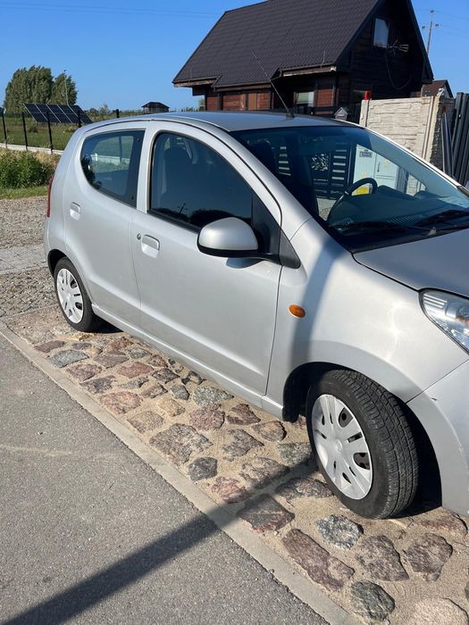 Nissan PiXO 2009 rok