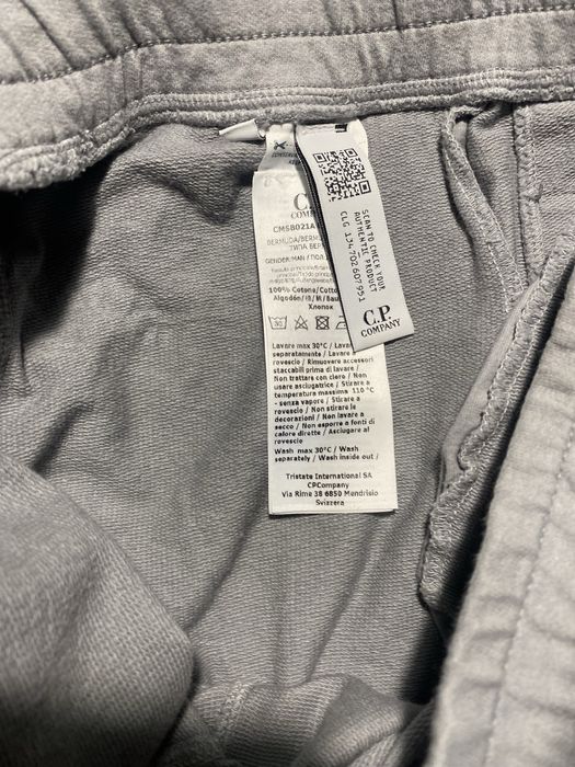 Шорти CP Company