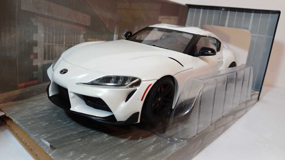 1/18 Toyota Supra GR br - Solido