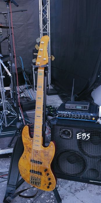 Vendo ou troco Sire V10