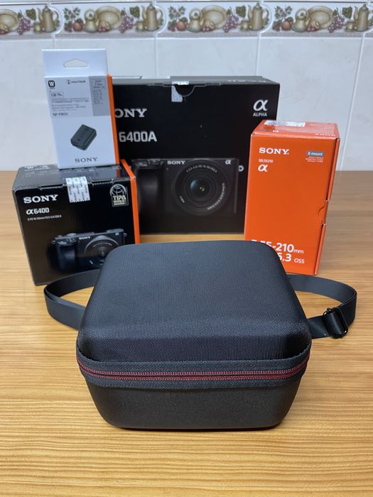 Máquina Fotográfica Mirrorless Sony Alpha a6400 + E PZ 16-50mm f/3.5-5.6