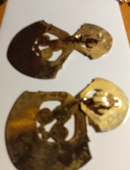 Brincos vários ao mesmo preço