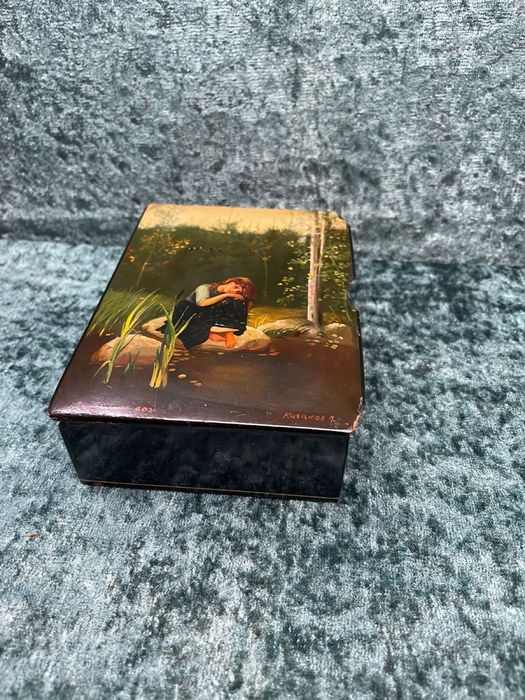 Шкатулка Палех 1960 год Федоскино автор Казаков