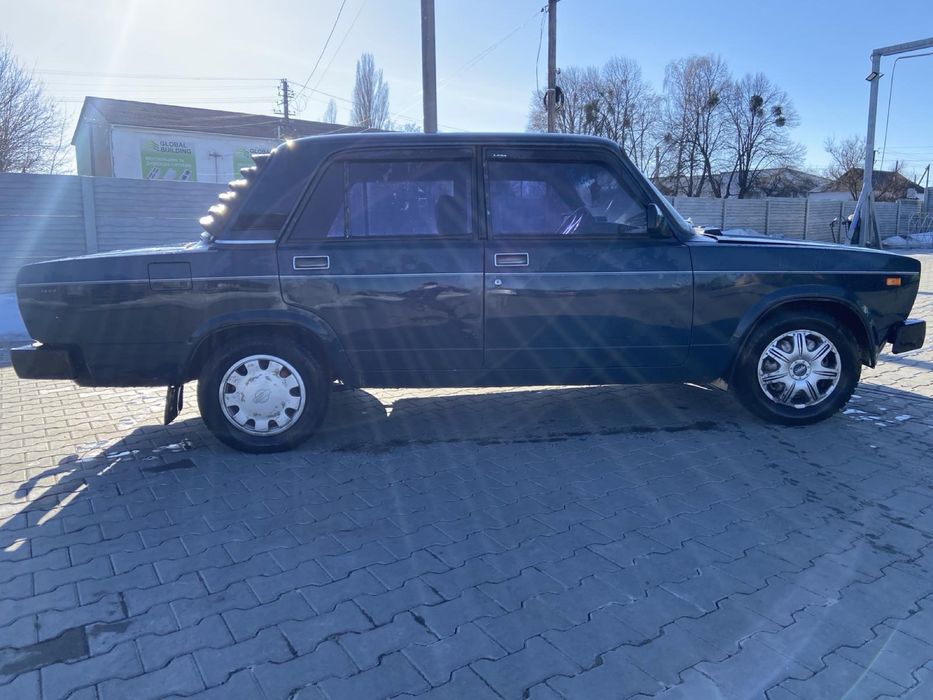 Продам ваз 2105.