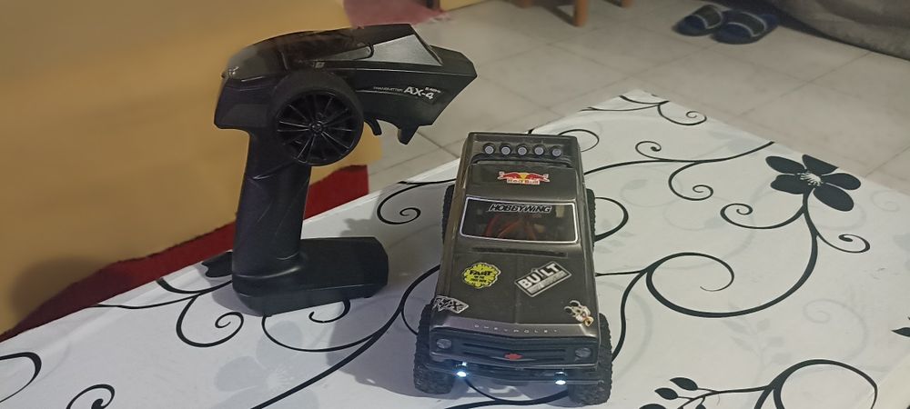 Carrinha RC com Comando