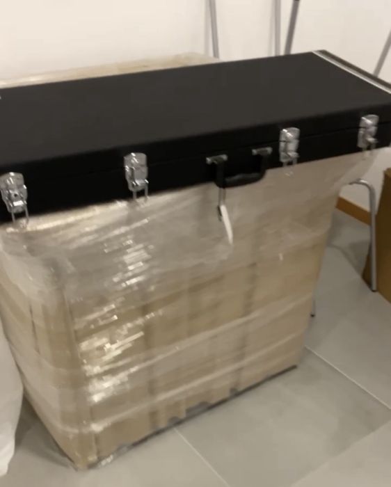 Harley Benton Stratocaster Deluxe Series LH (Canhoto) + Hardcase Rígido