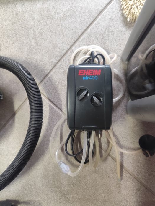 Aquário com todos os acessórios