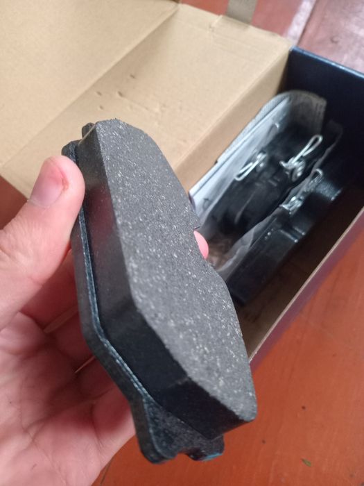 Продам тормозні колодки Рено нові