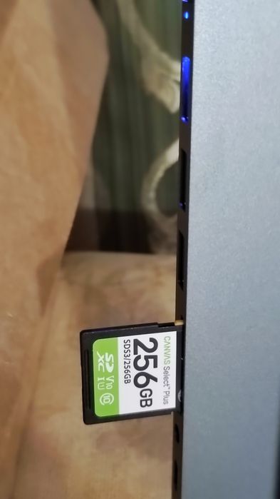 карта пам'яті sd 256 gb