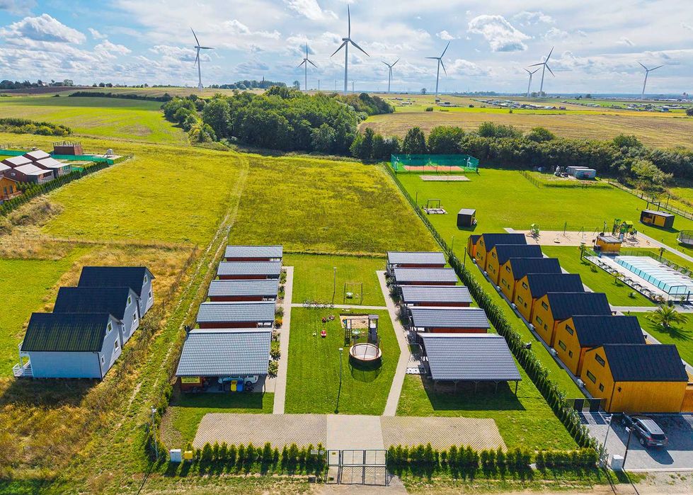 Domki pod wzgórzem. Nowe domki 6-cio osobowe Kopań gm. Darłowo.