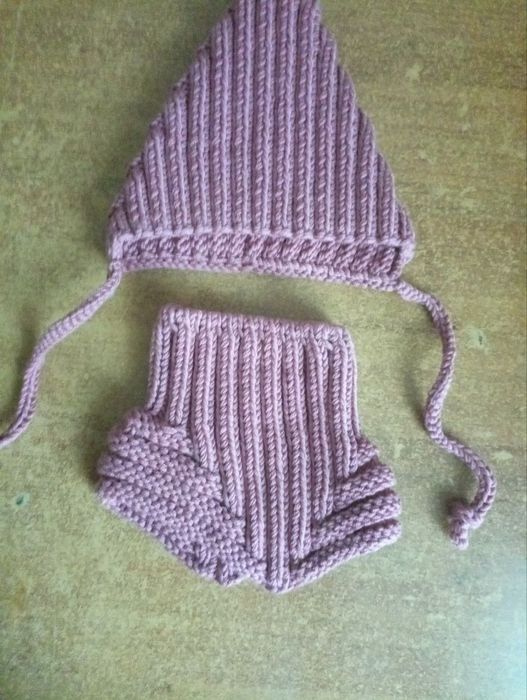 Шапочки детские вязаные
