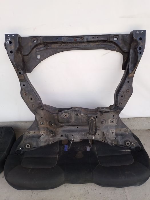 Підрамник передній на Volvo XC 60 XC90 16-24 року