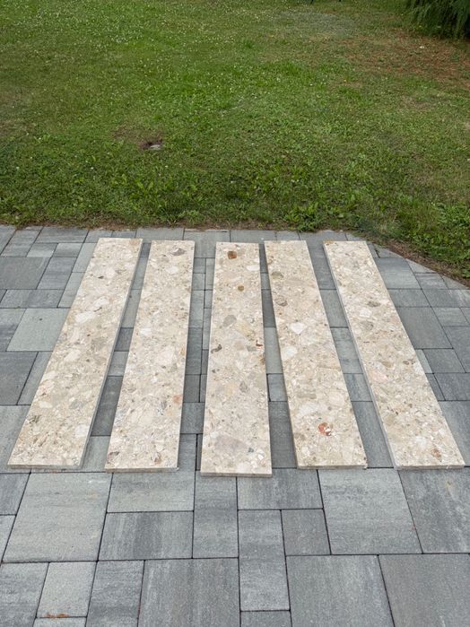 Parapety z aglomarmuru beżowe 150x25x3 cm – 5 sztuk m