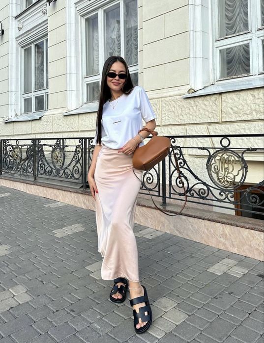 Шовкова спідниця
