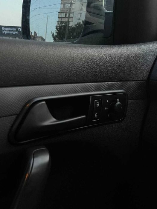 Volkswage  Caddy 2013