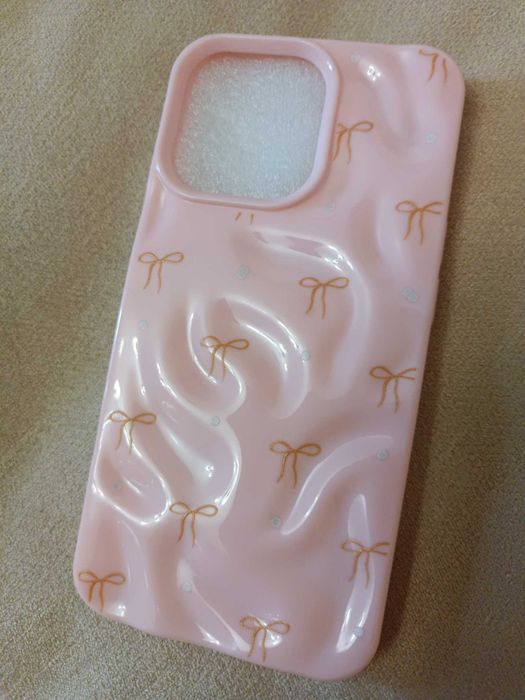 Нові силіконові чохли на iPhone 13 Pro, віддам обидва за шоколадку!)
