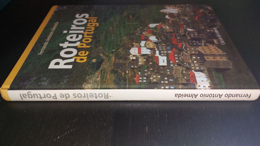 Roteiros de Portugal, de Fernando António Almeida