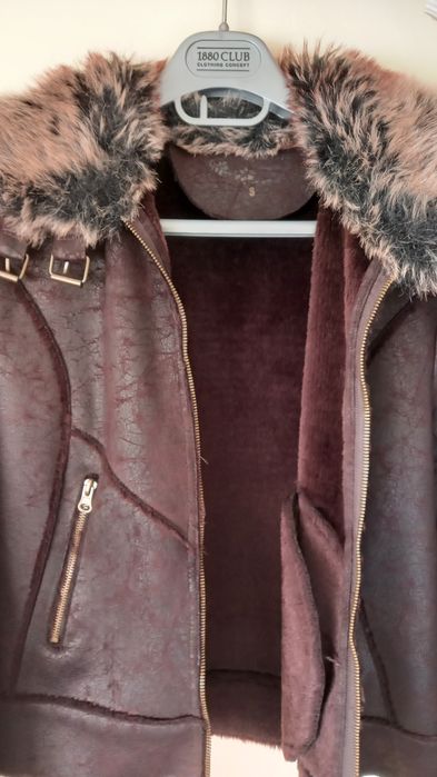 Casaco de camurça castanho