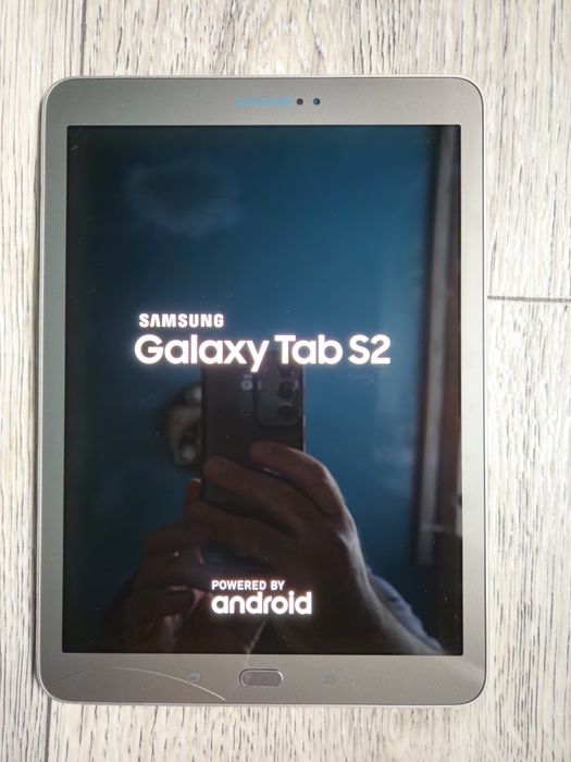 Планшет Samsung Galaxy Tab S2 9.7" 32GB LTE Bronze Gold SM-T819N