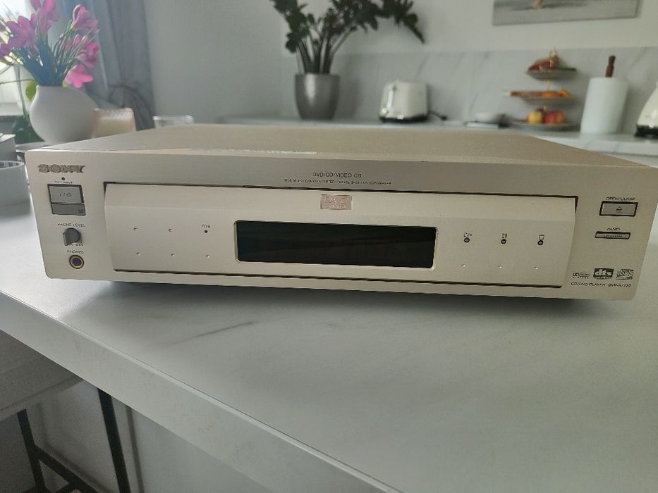 SONY DVP-S7700 Reference – DVD/CD/VCD – JAPAN 100V – HIGH END