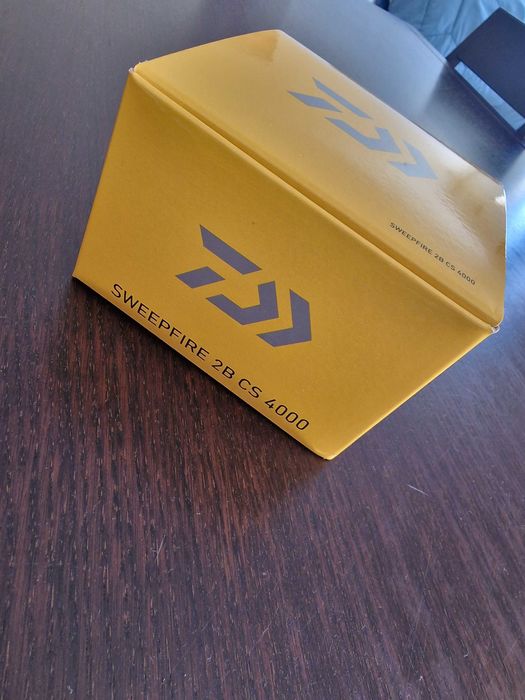 Carretos de pesca daiwa sweepfire 4000