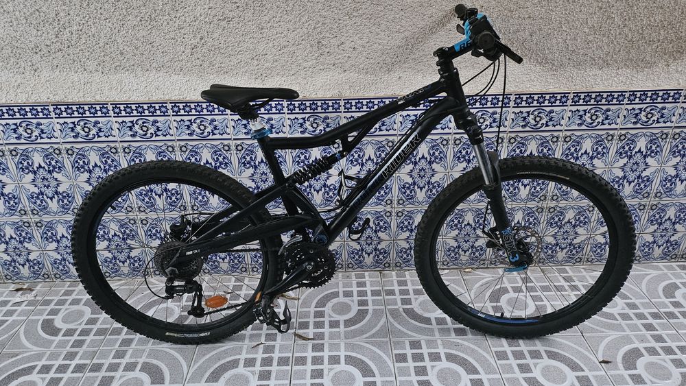 Bicicleta Rockrider com suspensāo integral