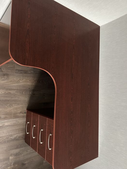 Письмовий стіл  кутовий