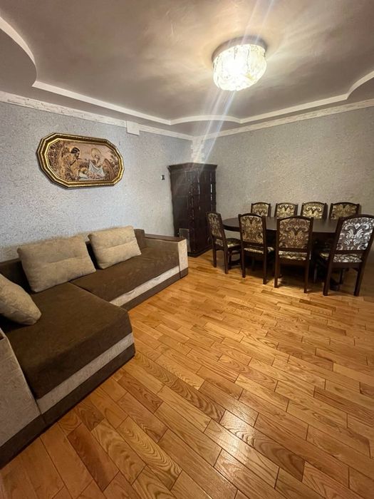 Здається будинок