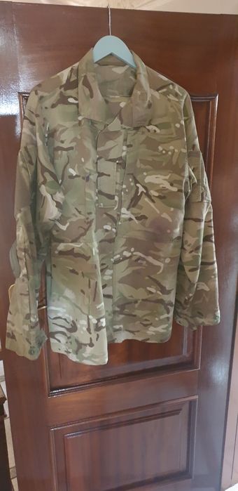 Fato completo e calça separada.