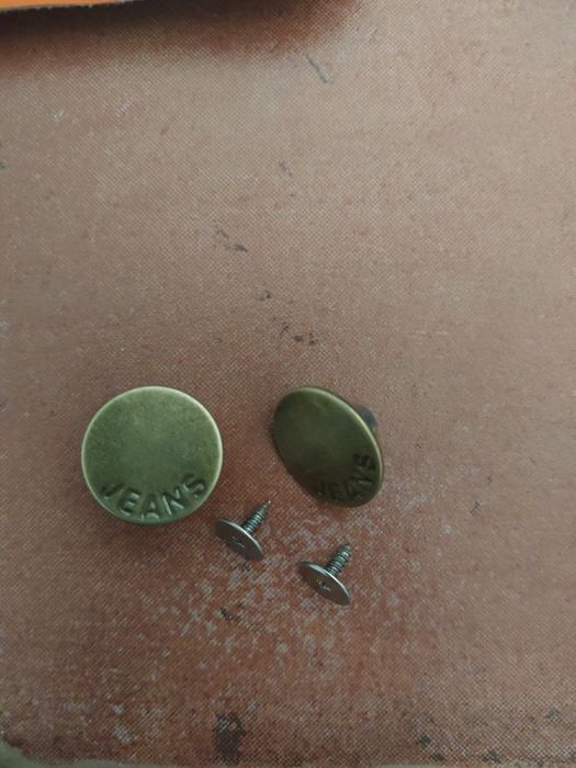 Гудзики (болти) для джинсового одягу