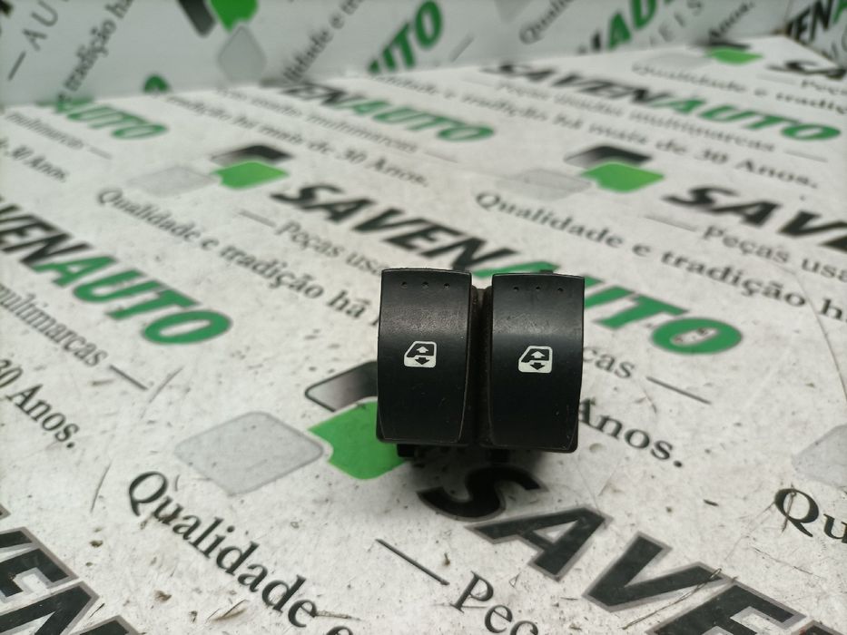 Comando / botão / interruptor vidros frente esquerdo RENAULT Megane II