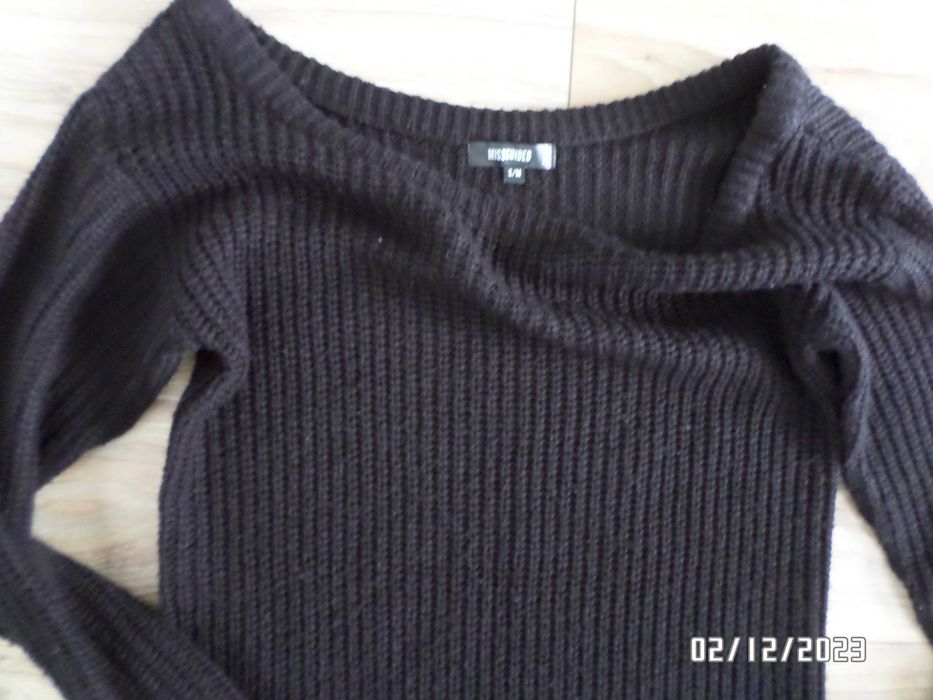 Długi czarny sweter damski-S