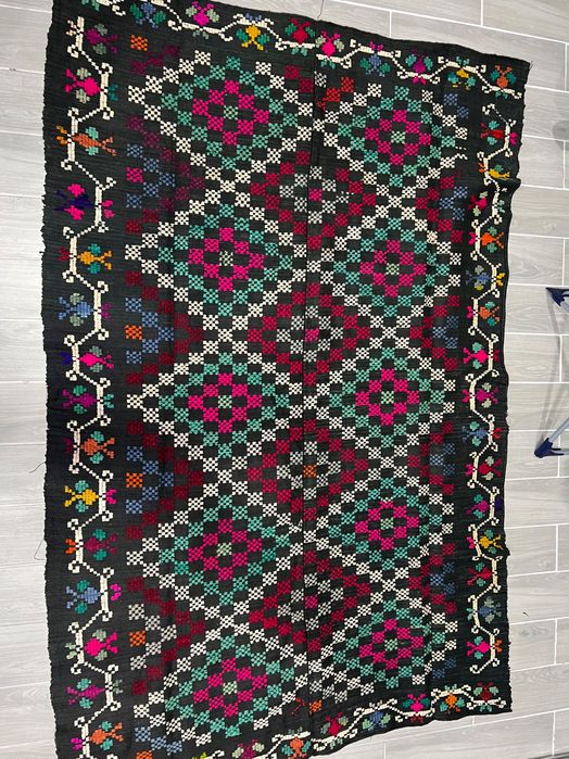 Продаю килим ручної роботи