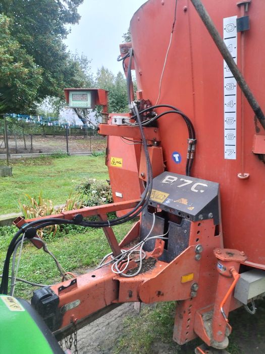 Kuhn euromix 870, 8m3 paszowóz