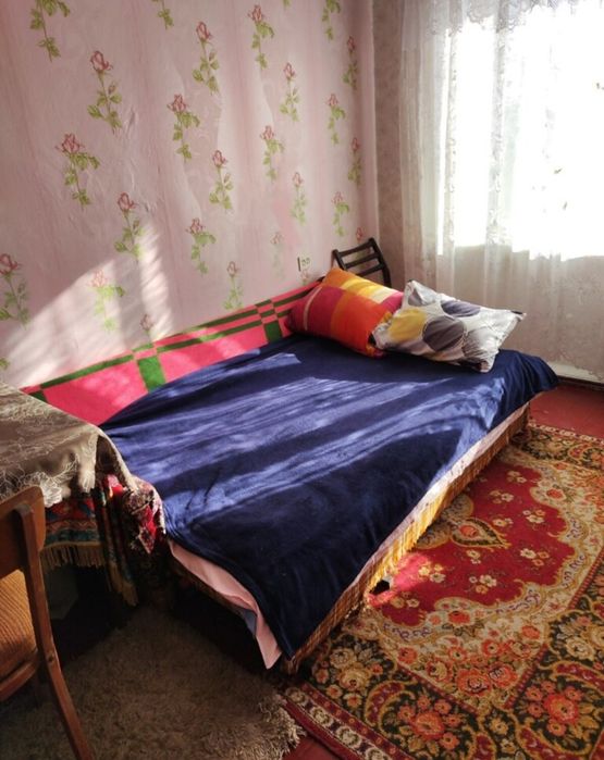 Кімната в гуртожитку Чехова 10