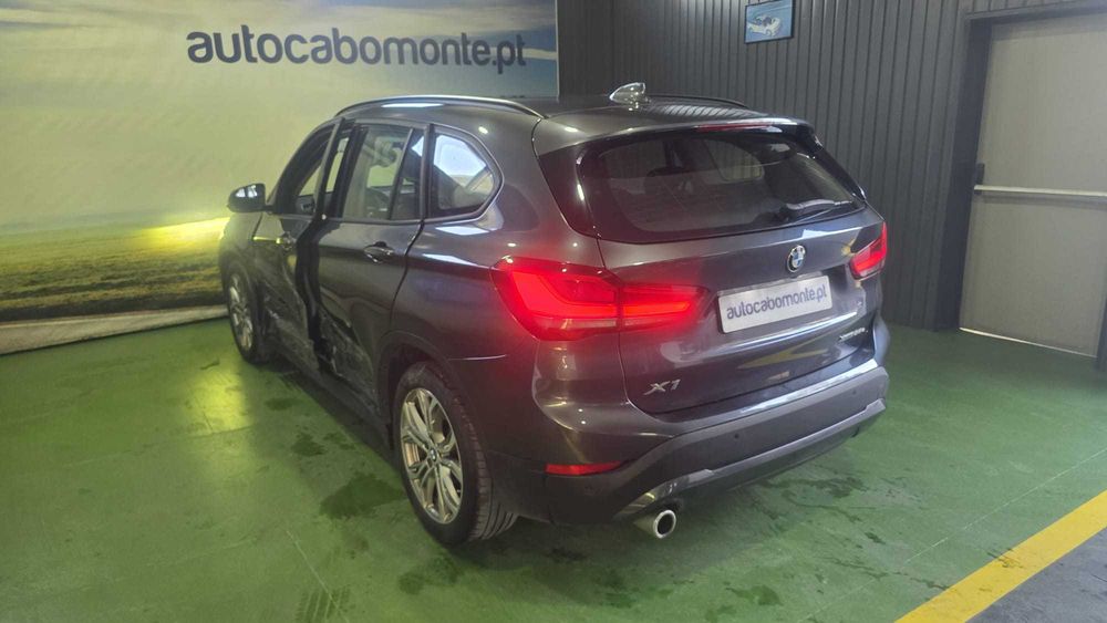 BMW X1 XDrive 25e - Salvado