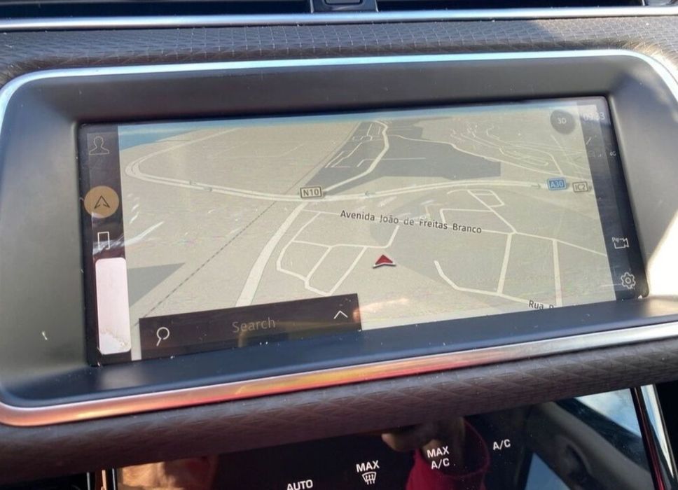 Range Rover Evoque 2021 Híbrido com 16.500 Km trabalha e anda.