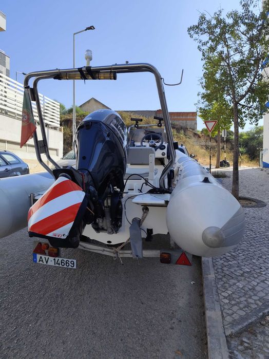 Semirigido valiant V 570 c/ Yamaha 80 hp injeção
